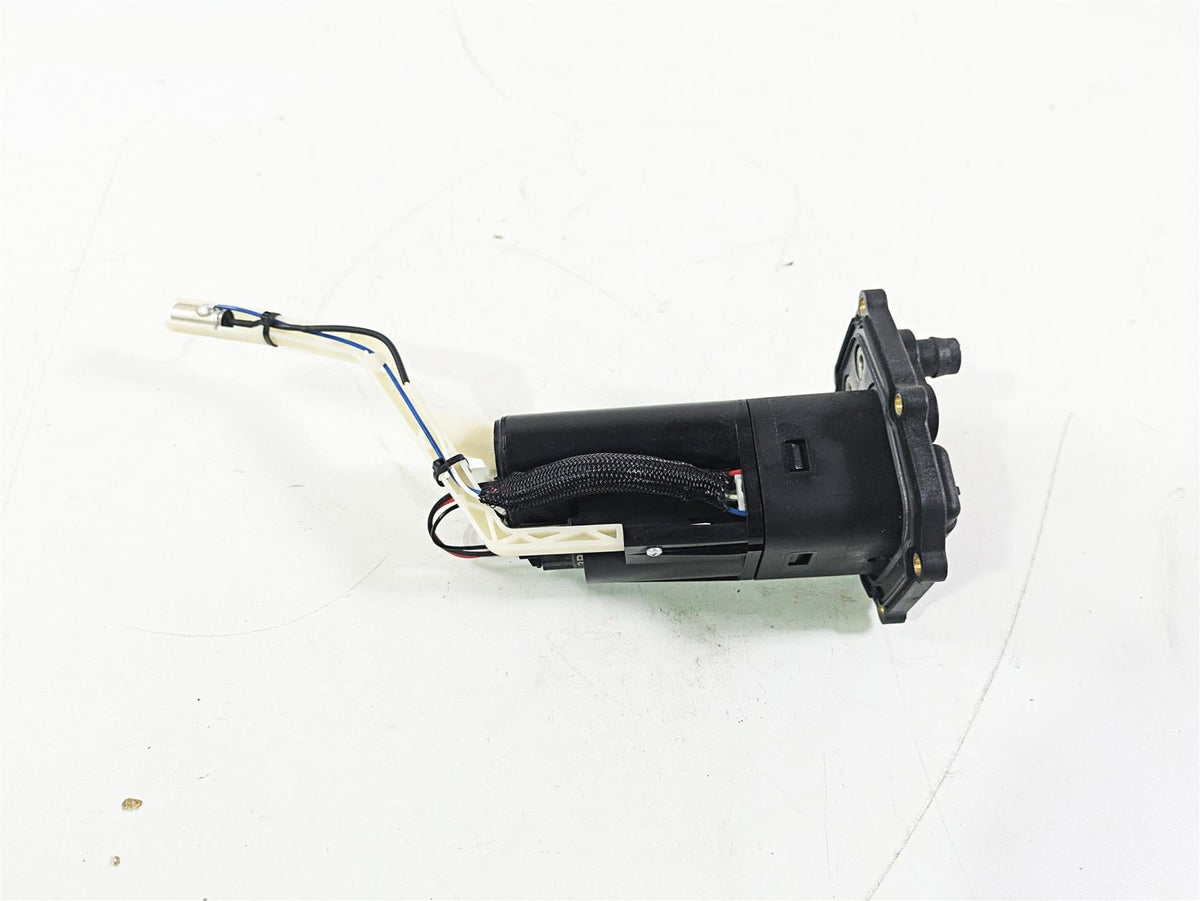 2015 Ducati Hypermotard 821 SP Fuel Gas Petrol Pump - Tested 16024281A {{ shop.shopifyCountryName }} - Mototech271
