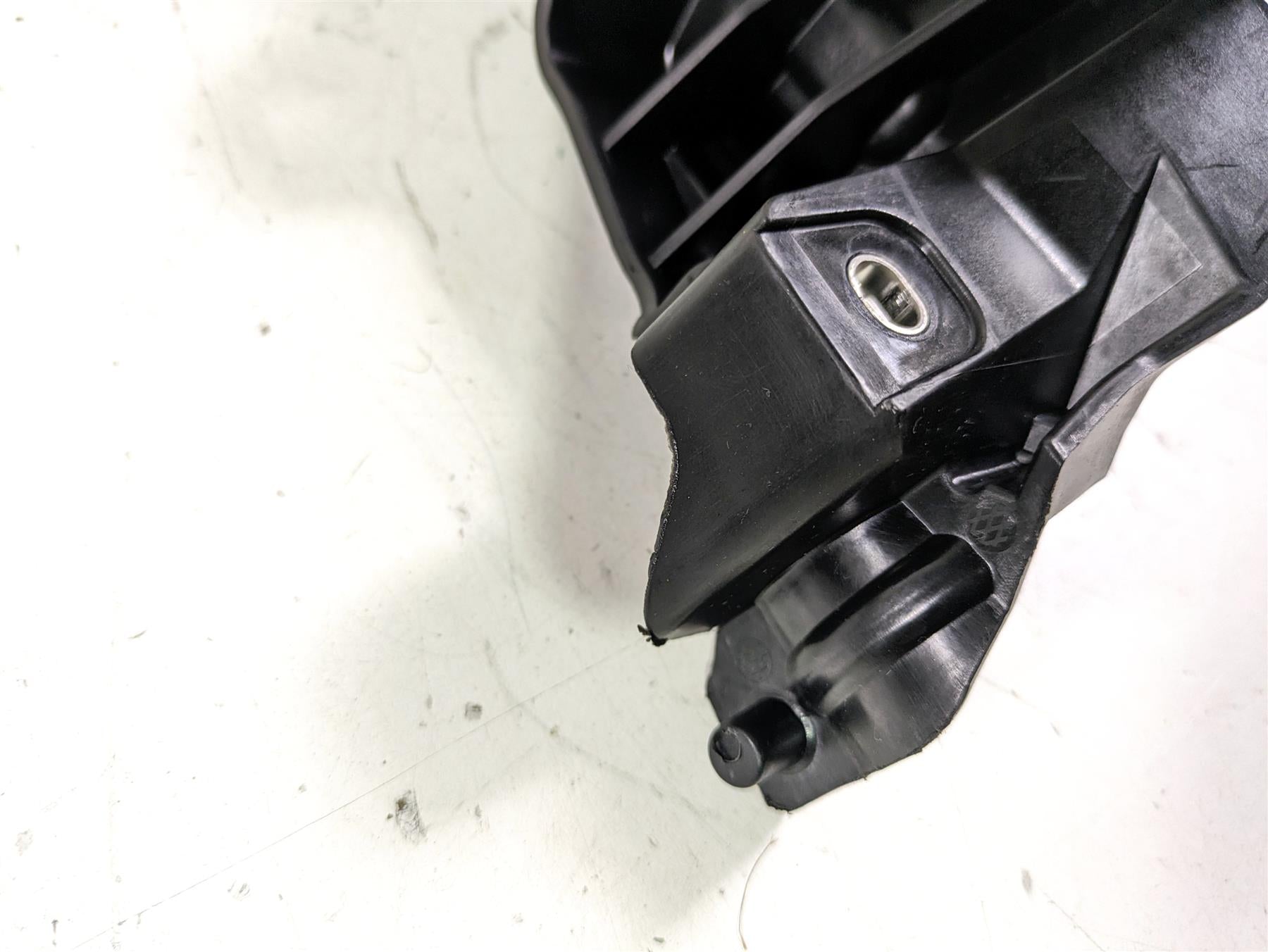 2022 BMW R1250 RT K052 Saddlebag Holder Carrier Set 46547728665 46547728666 {{ shop.shopifyCountryName }} - Mototech271