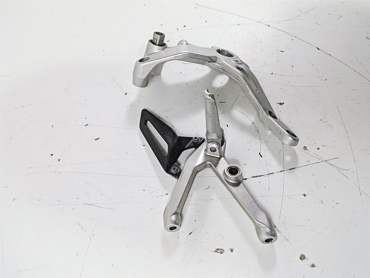 2015 Ducati Panigale 1299 S Left Footpeg & Frame Holder 8291E061AA 82424631AA {{ shop.shopifyCountryName }} - Mototech271