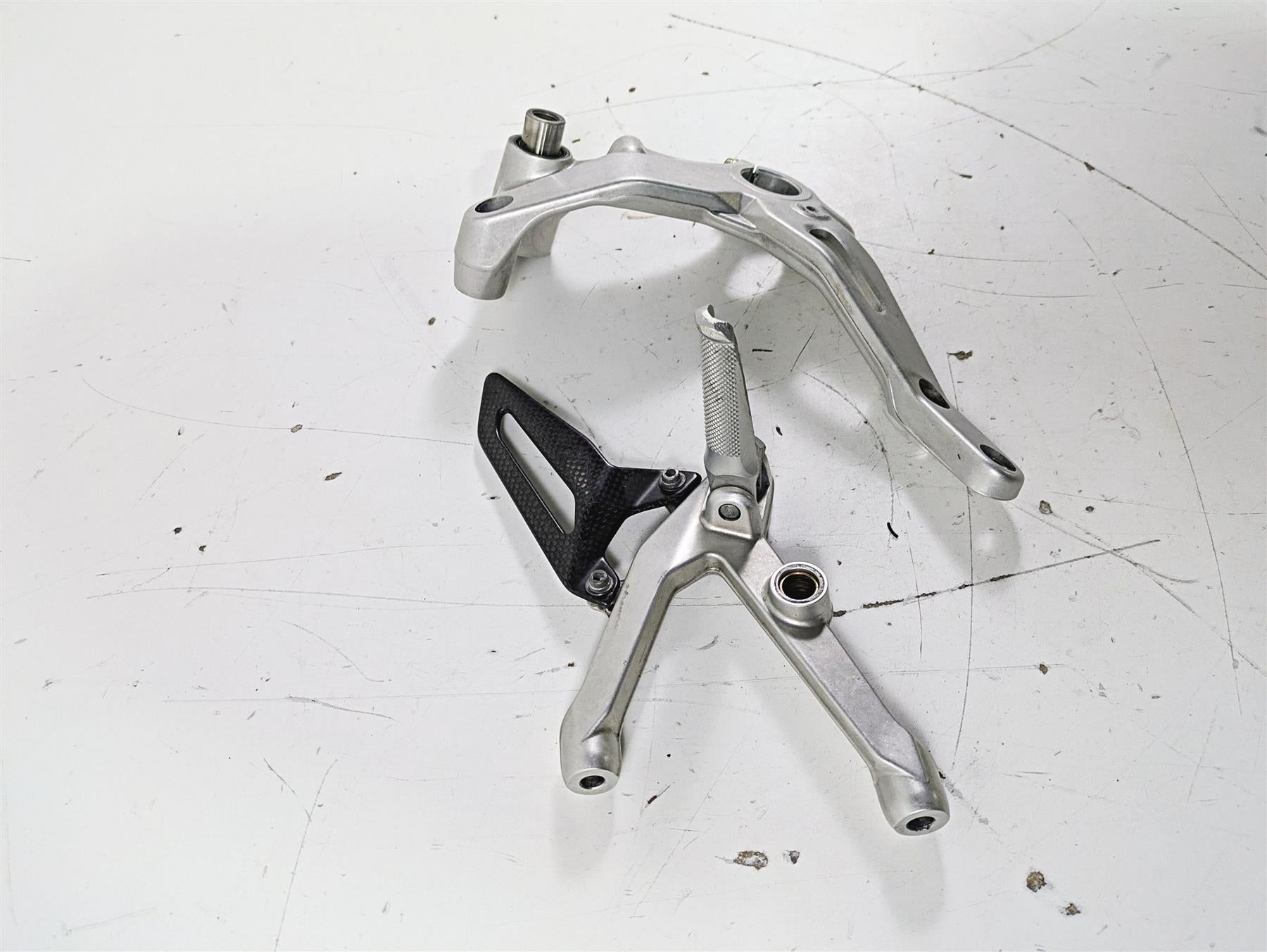 2015 Ducati Panigale 1299 S Left Footpeg & Frame Holder 8291E061AA 82424631AA {{ shop.shopifyCountryName }} - Mototech271