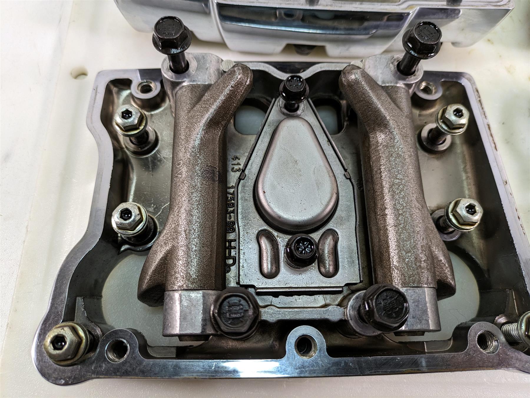 2000 Harley Dyna FXDL Low Rider Big Twin Rocker Box Valve Cover Set 17593-99 {{ shop.shopifyCountryName }} - Mototech271