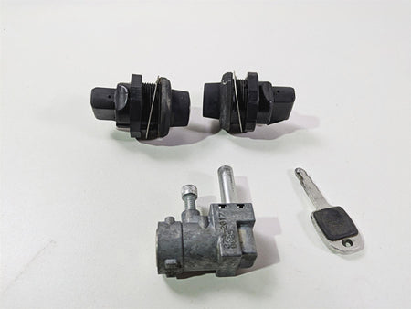 2018 Harley FLHCS Softail Heritage 115th Key Lock Set 45600056 {{ shop.shopifyCountryName }} - Mototech271