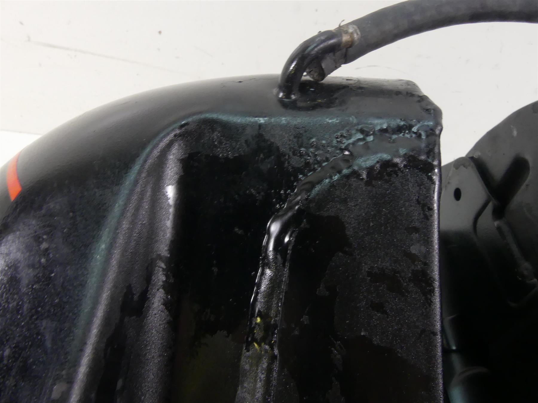 2004 Harley FXDWGI Dyna Wide Glide Fuel Gas Petrol Tank - Read 61000705 {{ shop.shopifyCountryName }} - Mototech271
