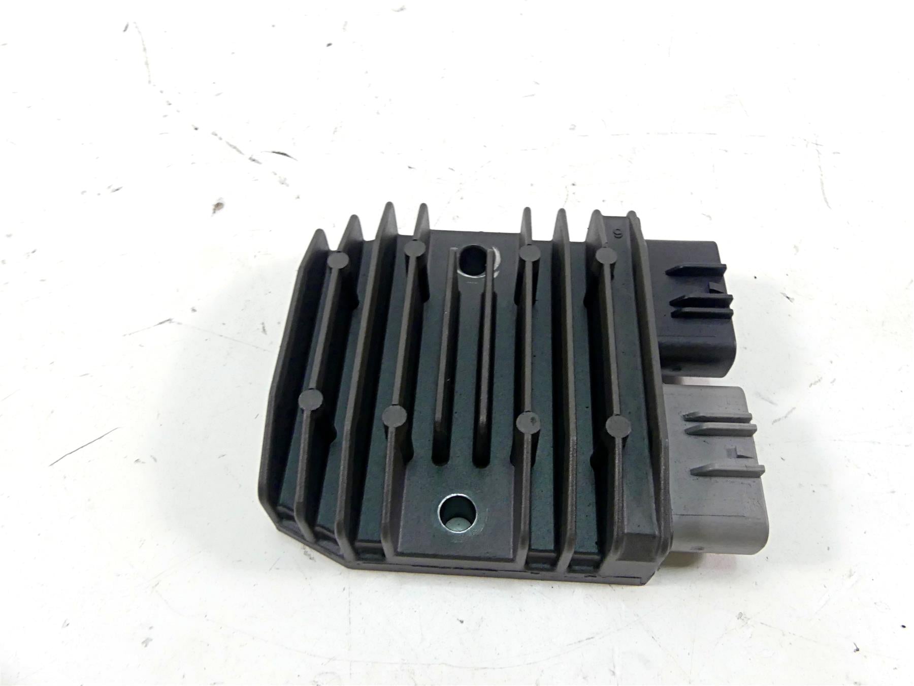 2010 Kawasaki ZX1400 ZX14 R Ninja Rectifier Voltage Regulator FH010BA 21066-0008 {{ shop.shopifyCountryName }} - Mototech271