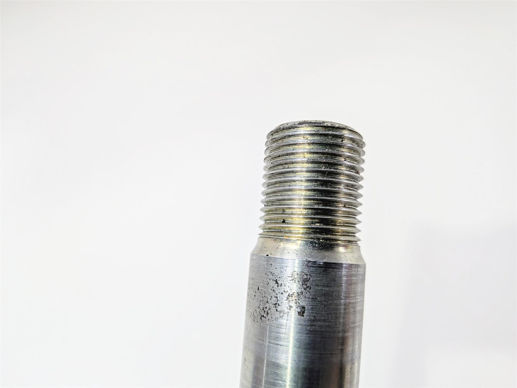 2016 Victory Cross Country Front Wheel Spindle Axle 5138509 {{ shop.shopifyCountryName }} - Mototech271