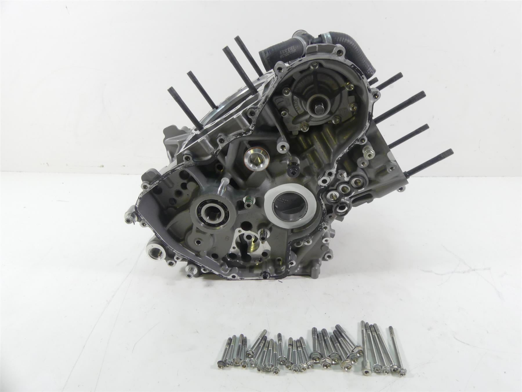 2020 Ducati Panigale V2 Engine Motor Crankcase Crank Case Set 22523281E {{ shop.shopifyCountryName }} - Mototech271