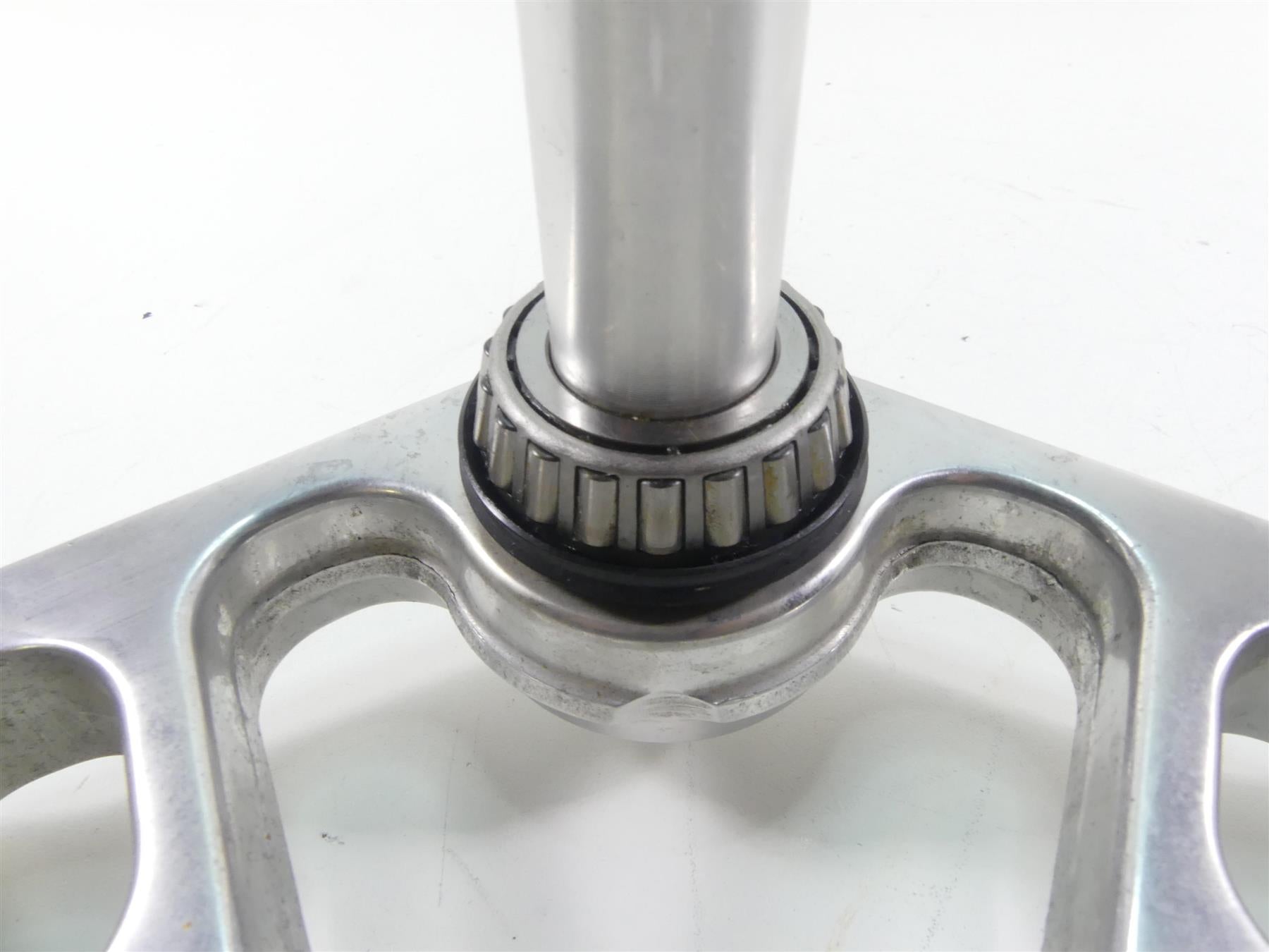 2006 Harley VRSCD Night Rod Lower Triple Tree Steering Clamp 49mm -Read 46788-06 {{ shop.shopifyCountryName }} - Mototech271