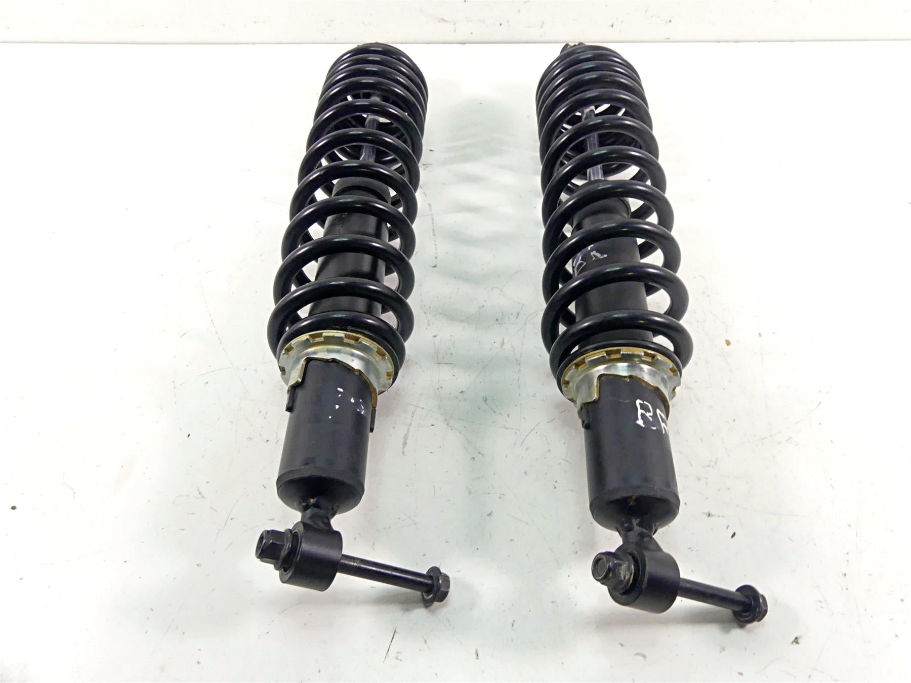2021 Can Am Commander 1000R XT Rear Left Right Shock Damper Set 706004075 {{ shop.shopifyCountryName }} - Mototech271