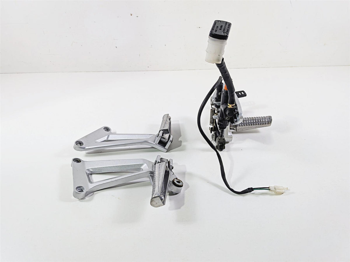 2023 Vitacci GTT 250 Rear Passenger Footpeg & Right Rider Foot Rest Set {{ shop.shopifyCountryName }} - Mototech271