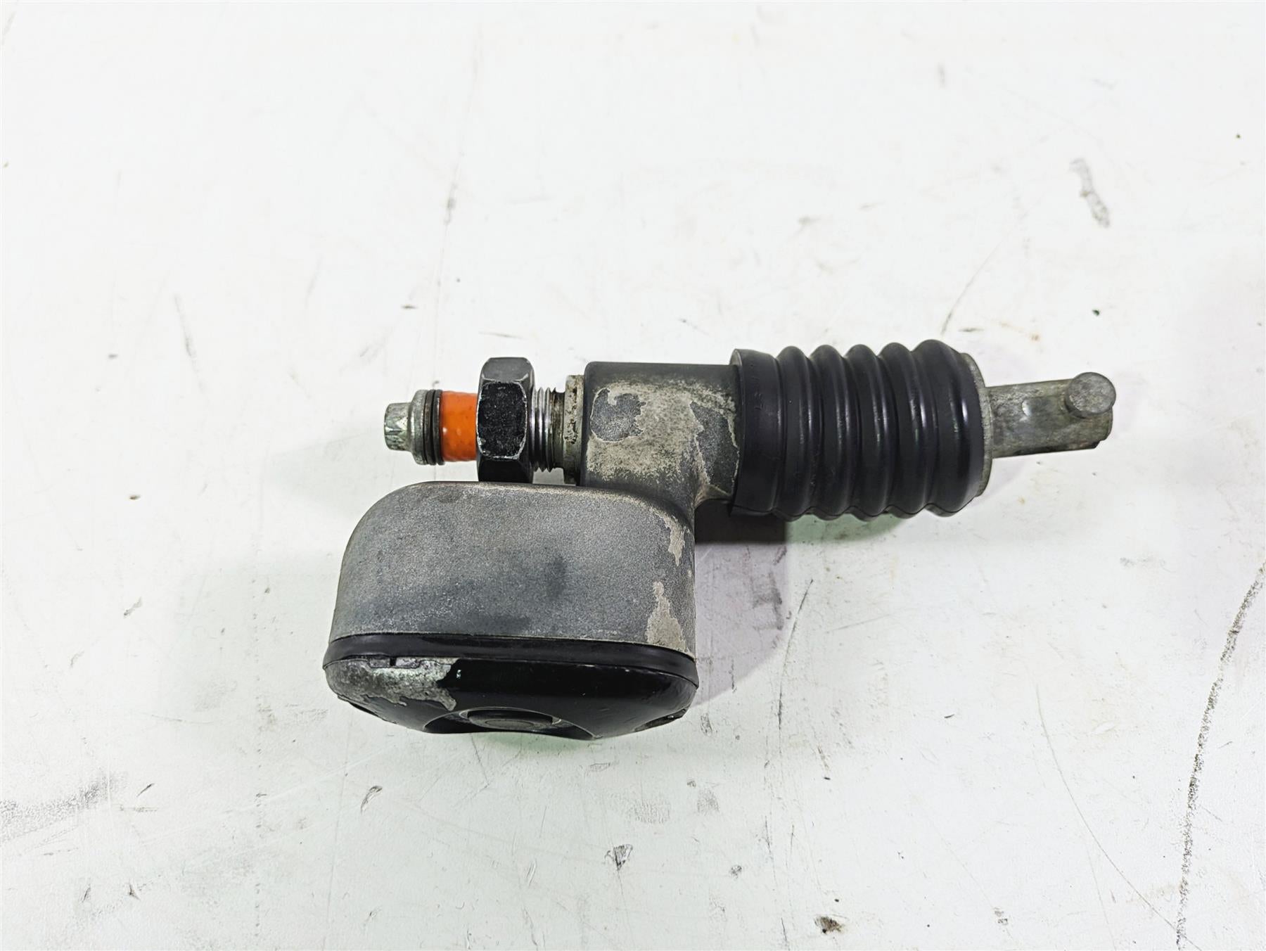 2004 Harley FLSTCI Softail Heritage Rear Brake Master Cylinder -Works 41755-99F {{ shop.shopifyCountryName }} - Mototech271