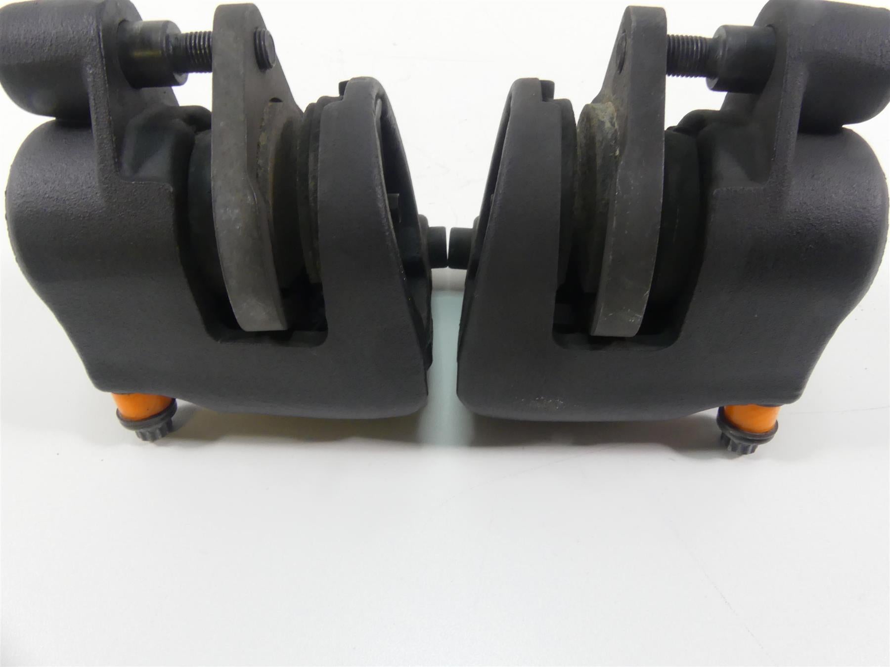 1999 Harley Dyna FXDS Convertible Front Brake Caliper Set 44023-83C 44046-84C {{ shop.shopifyCountryName }} - Mototech271