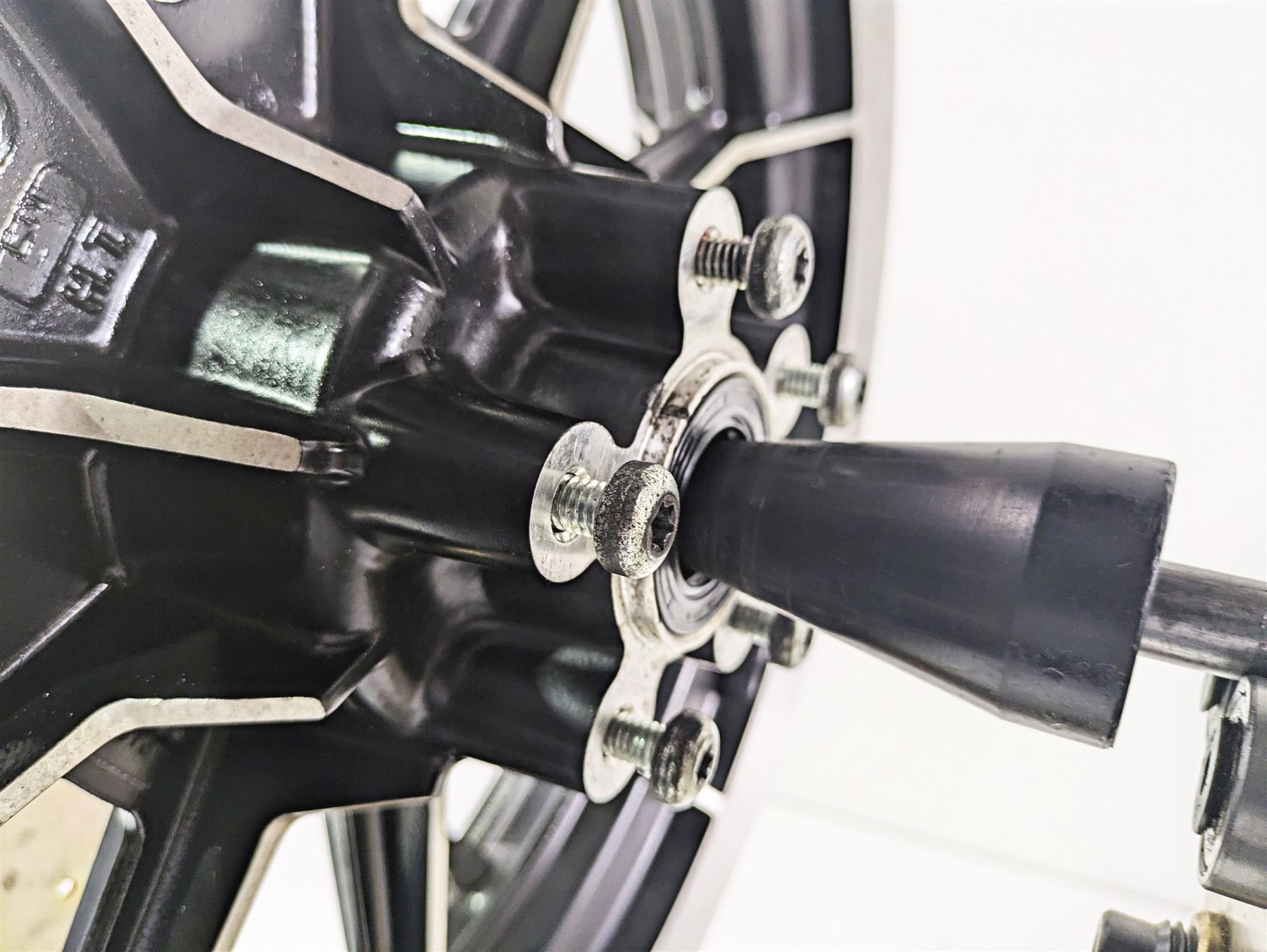 1996 Harley Touring FLHTCUI Electra Glide 16x3 Front Wheel Rim 10 Spoke 43493-87 {{ shop.shopifyCountryName }} - Mototech271