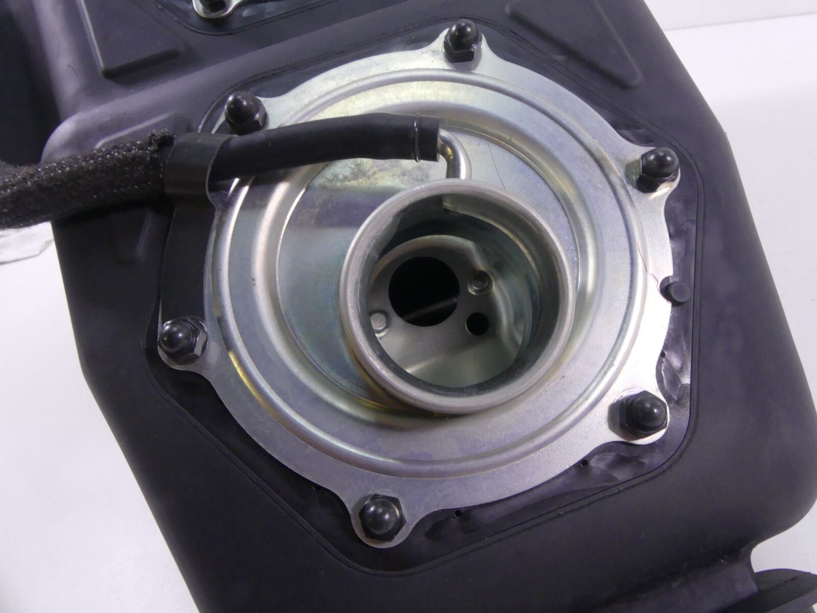 2019 Yamaha VMX17 V-Max 1700 Plastic Fuel Gas Tank Reservoir 2S3-25181-00-00 {{ shop.shopifyCountryName }} - Mototech271