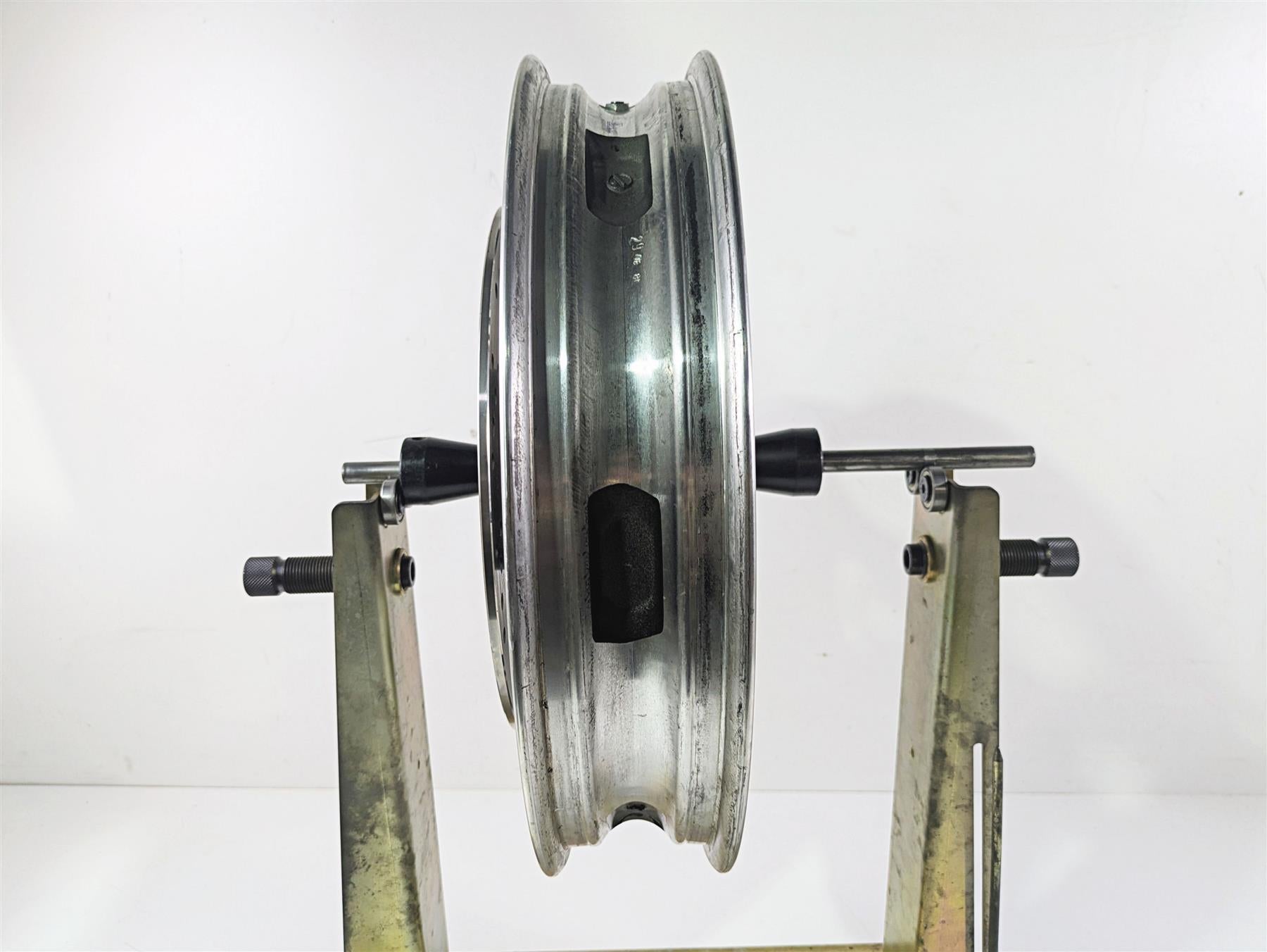 2013 Triumph Bonneville Straight 17x3 Front Wheel Rim T2000361 {{ shop.shopifyCountryName }} - Mototech271