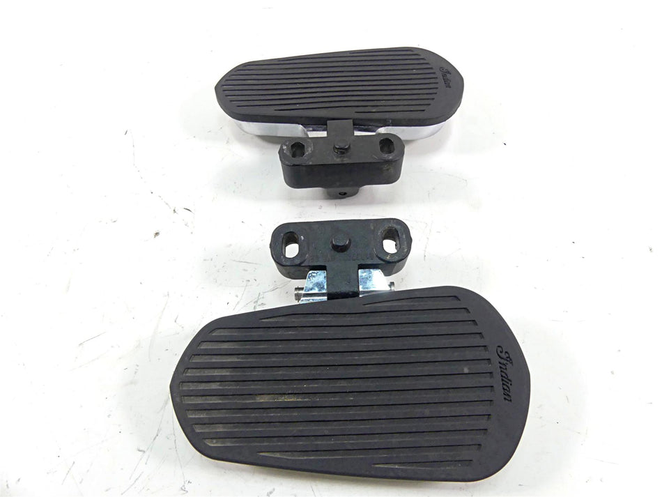 2019 Indian Chieftain Classic Rear Passenger Floor Board Floorboard Set 5137789 {{ shop.shopifyCountryName }} - Mototech271