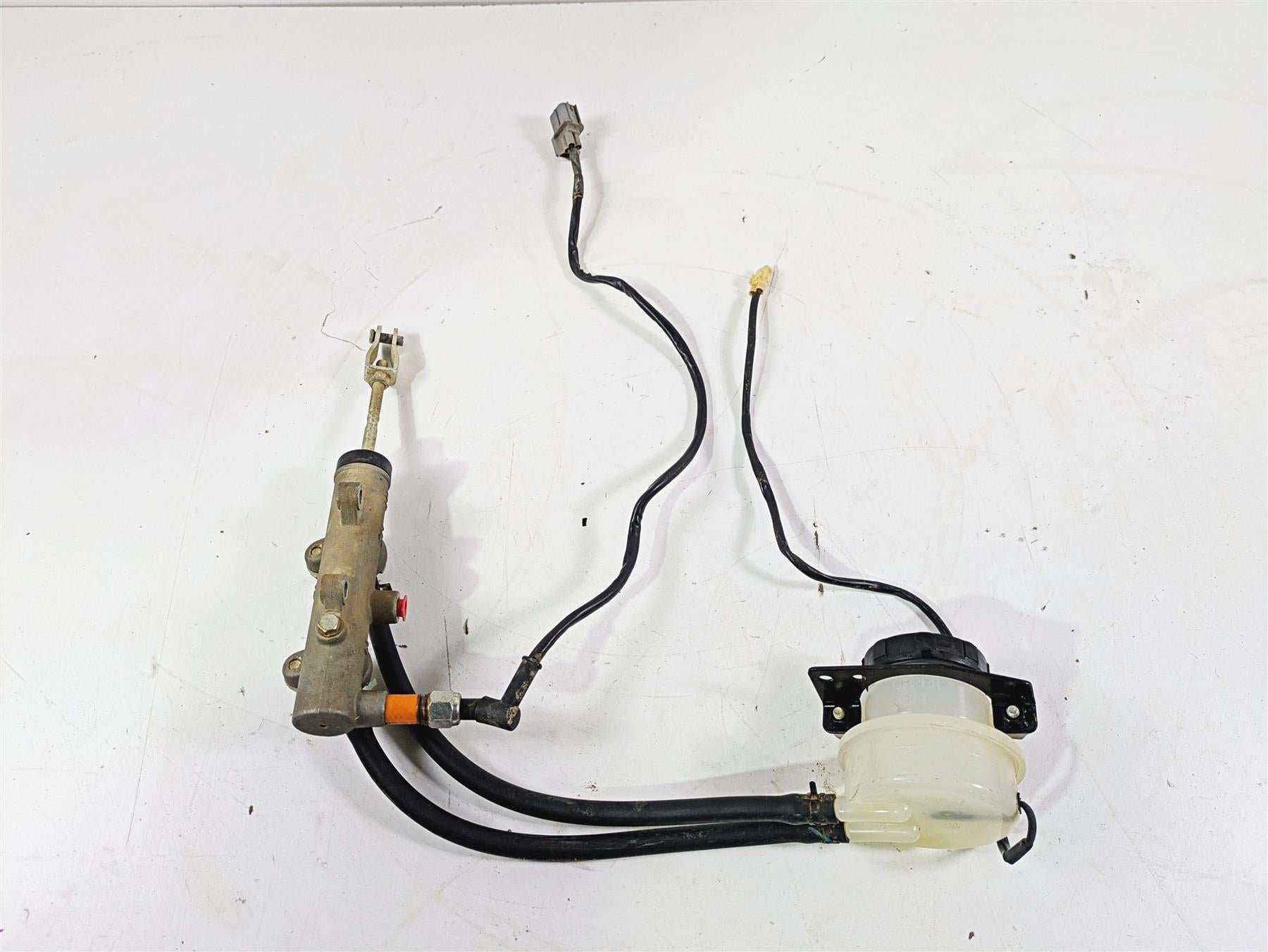 2022 CFMoto Zforce 950 Sport Main Brake Master Cylinder 5BWB-081100 {{ shop.shopifyCountryName }} - Mototech271