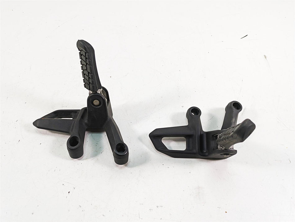 2018 KTM 1090 Adventure R Rear Passenger Foot Peg Set 60303048000 60303049000 {{ shop.shopifyCountryName }} - Mototech271