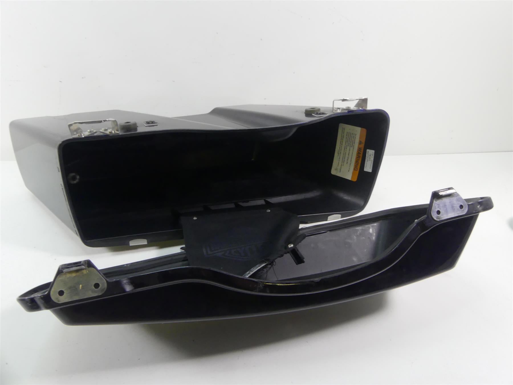 2004 Harley FLHTC SE CVO Electra Glide Right Saddle Bag Saddle Bag 90906-04 {{ shop.shopifyCountryName }} - Mototech271