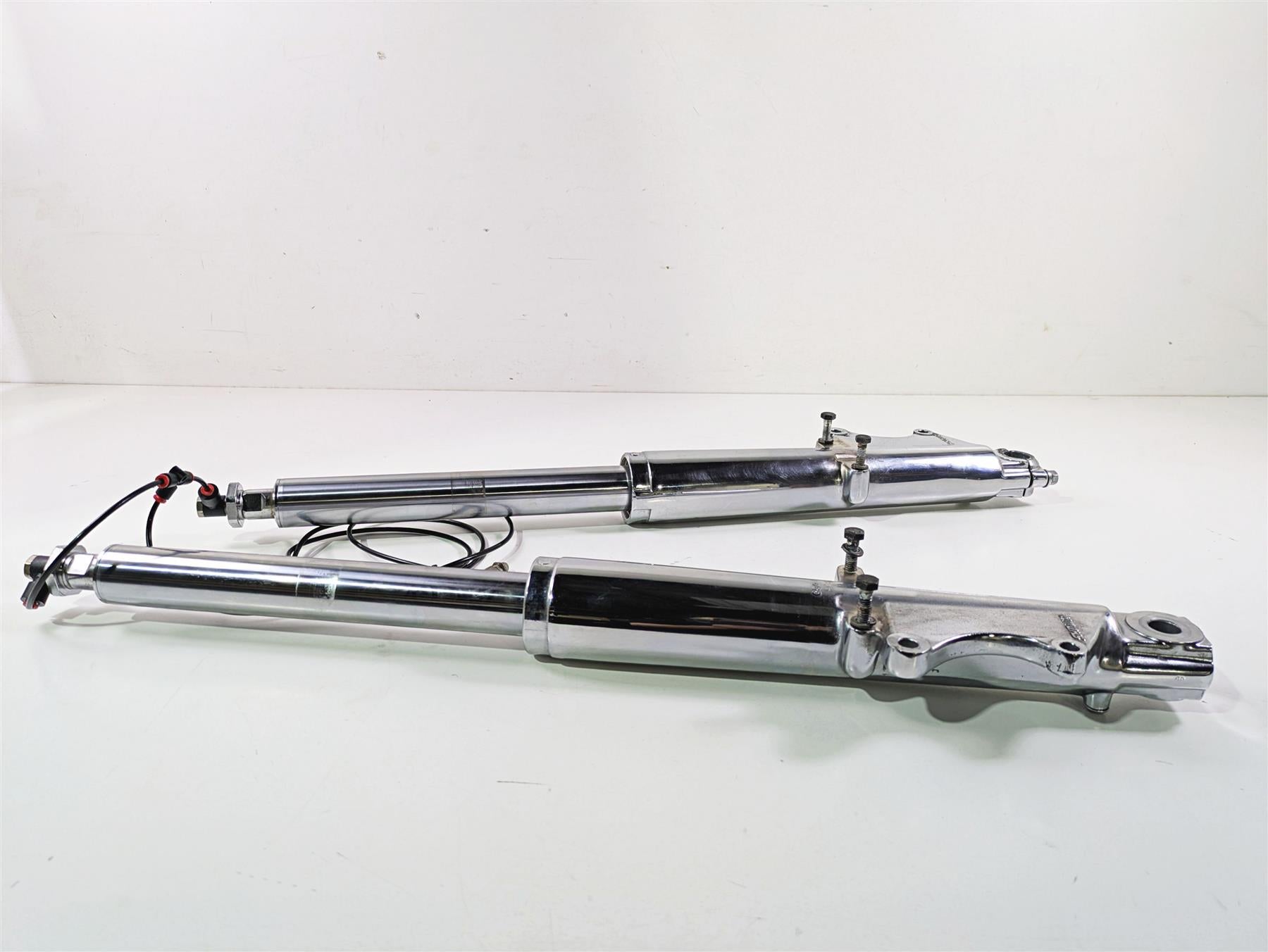 1998 Harley Touring FLHRCI Road King Chrome Front Fork Leg Set 45826-97 45833-97 {{ shop.shopifyCountryName }} - Mototech271