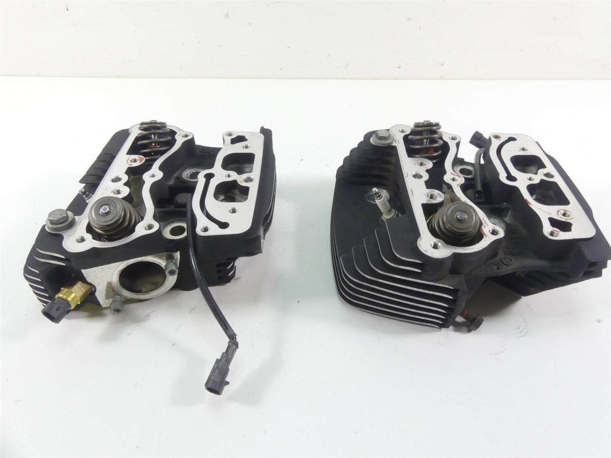 2013 Harley Touring FLHX Street Glide Cylinderhead Cylinder Head Set 17193-06A {{ shop.shopifyCountryName }} - Mototech271