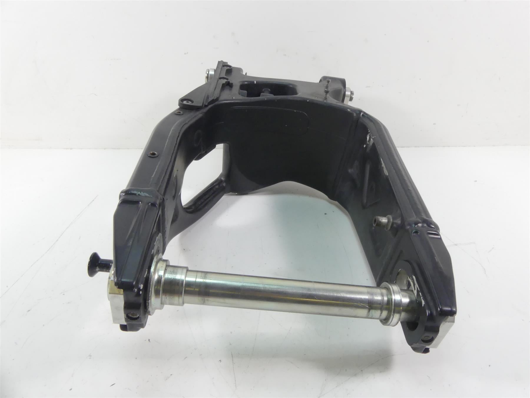 2006 Ducati 999 Biposto Rear Swingarm Swing Arm + 30mm Axle 37010442A {{ shop.shopifyCountryName }} - Mototech271