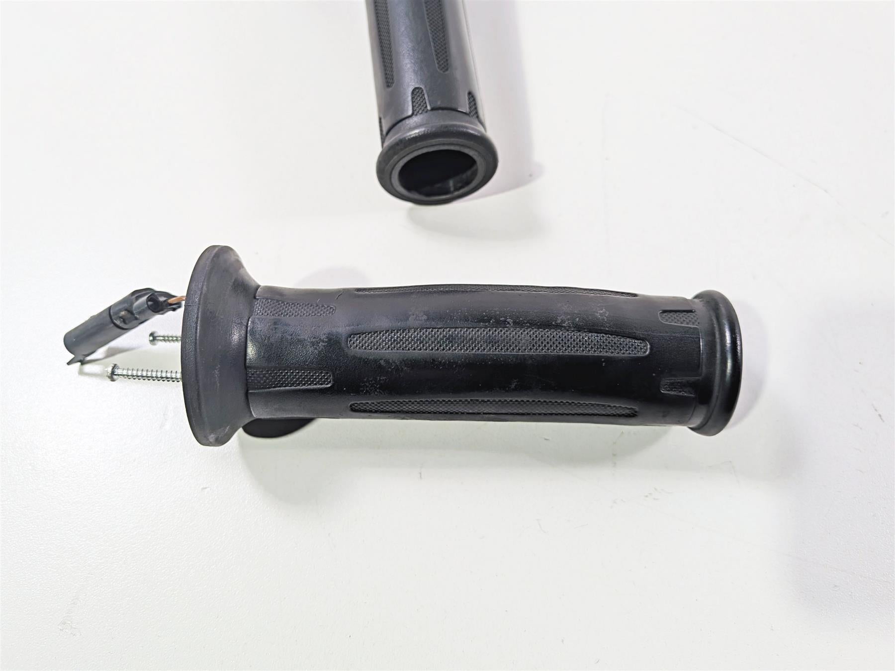 2016 BMW R1200RT RT RTW K52 Heated Hand Grip Set Grips 61318552117 61318552122 {{ shop.shopifyCountryName }} - Mototech271