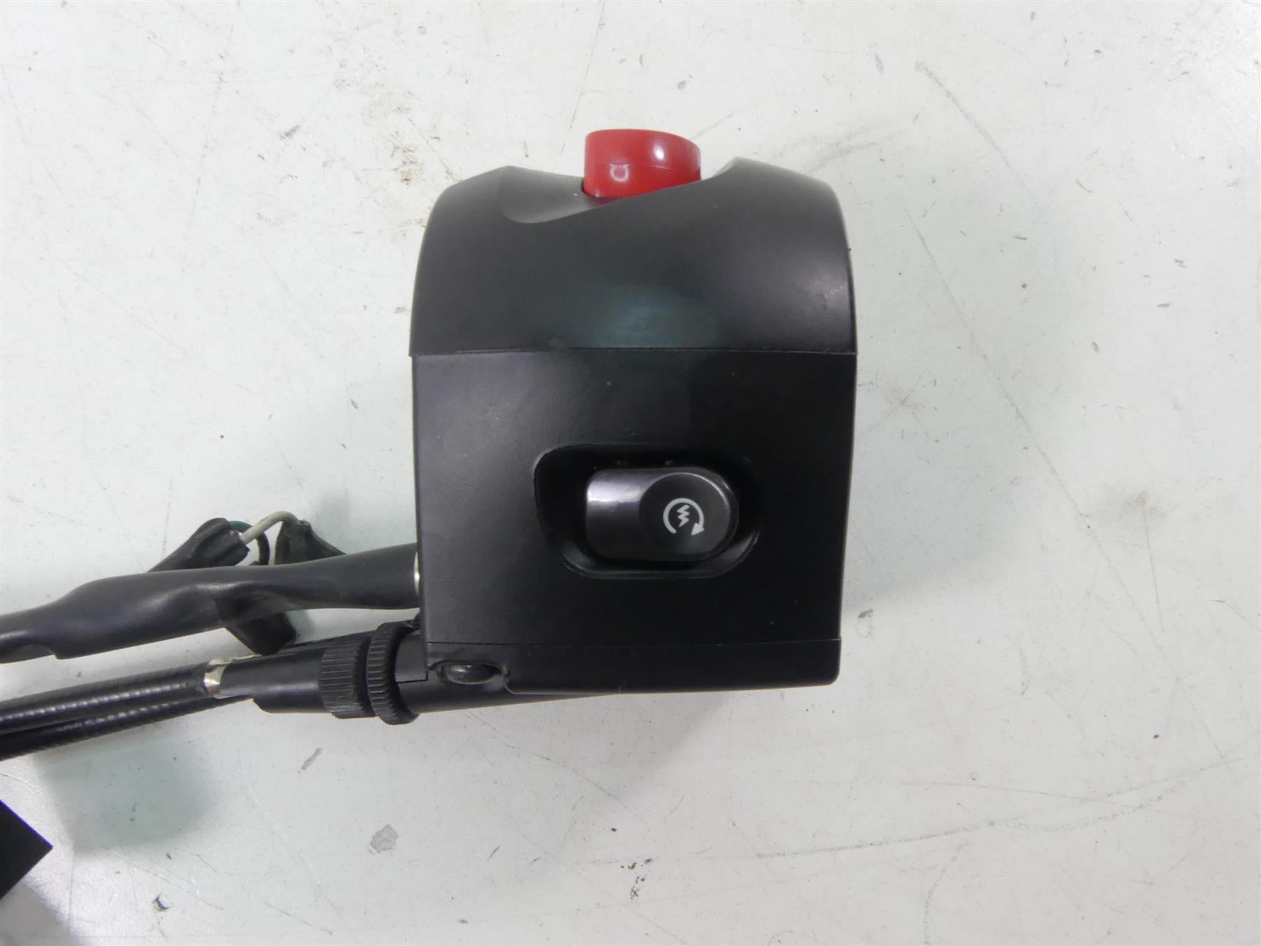 2011 Victory Vision Tour Right Start Stop Control Switch + Throttle 4011357 {{ shop.shopifyCountryName }} - Mototech271