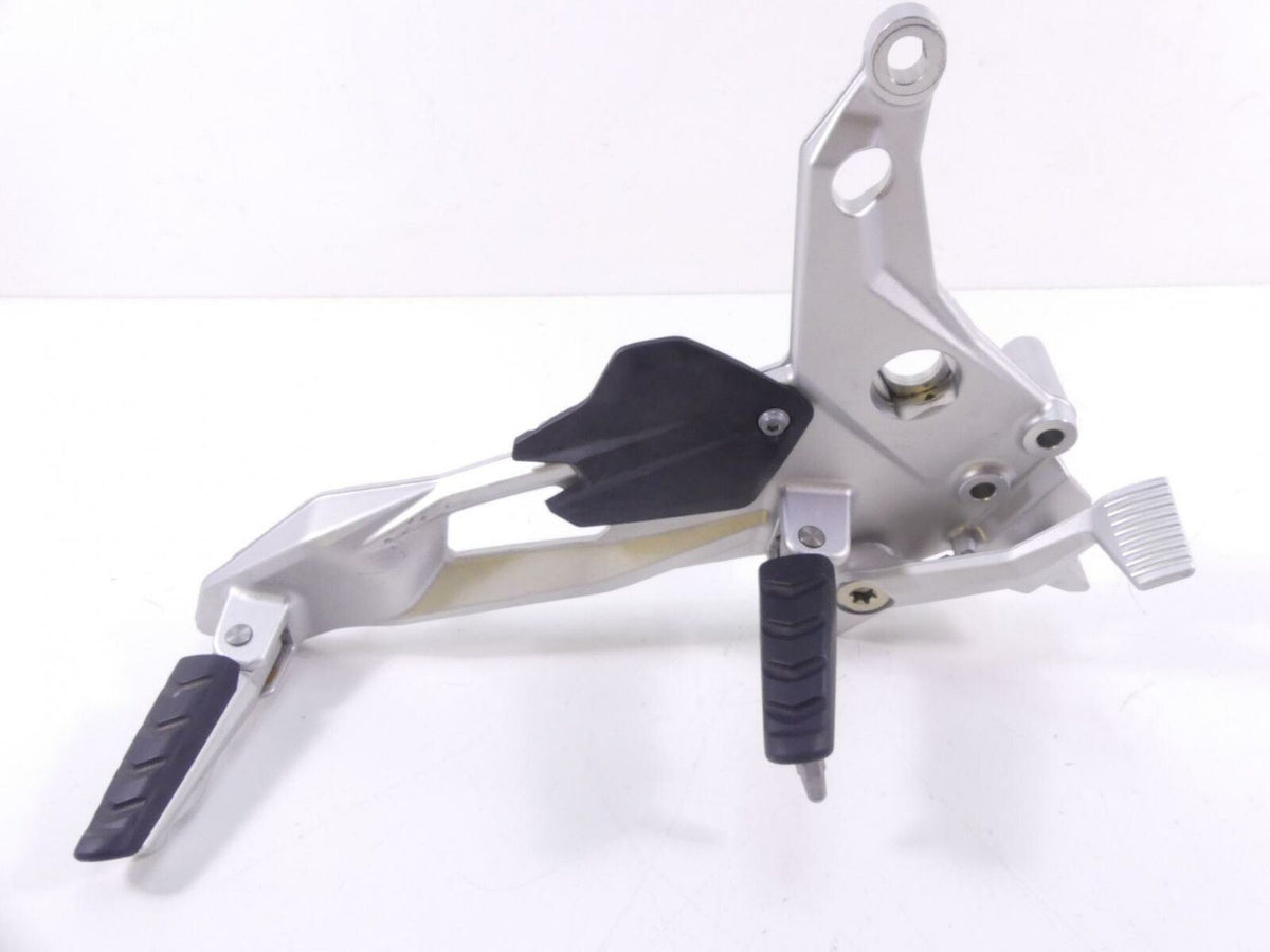2020 BMW F900 R F900R K83 Right Footpeg Bracket Brake Pedal Assembly 46718404012 {{ shop.shopifyCountryName }} - Mototech271