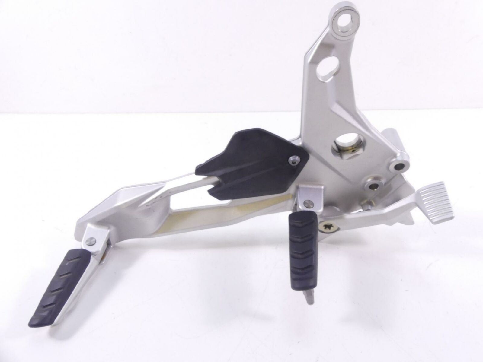 2020 BMW F900 R F900R K83 Right Footpeg Bracket Brake Pedal Assembly 46718404012 {{ shop.shopifyCountryName }} - Mototech271