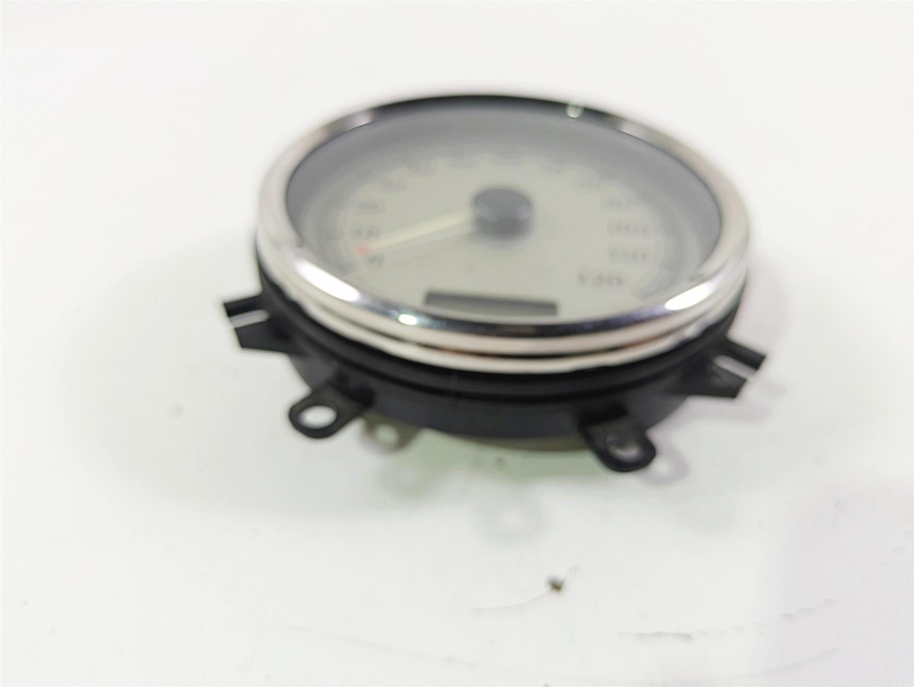 2011 Harley FXDC Dyna Super Glide Speedometer Gauge Instrument 32K 67096-09 {{ shop.shopifyCountryName }} - Mototech271