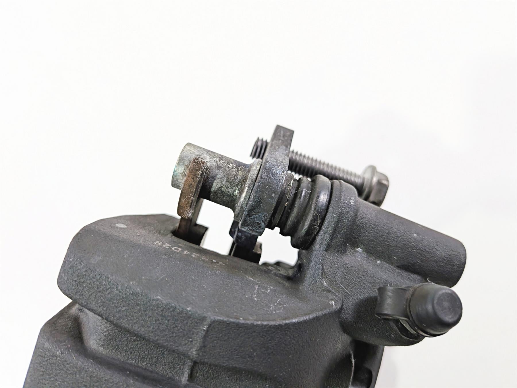 2024 Kawasaki EX500 Ninja 40th An. Nissin Front Brake Caliper 43080-0244-DJ {{ shop.shopifyCountryName }} - Mototech271