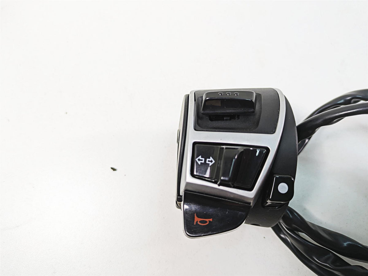 2020 Moto Guzzi V85 TT Adventure Left Blinker Cruise Control Switch 2D000339 {{ shop.shopifyCountryName }} - Mototech271