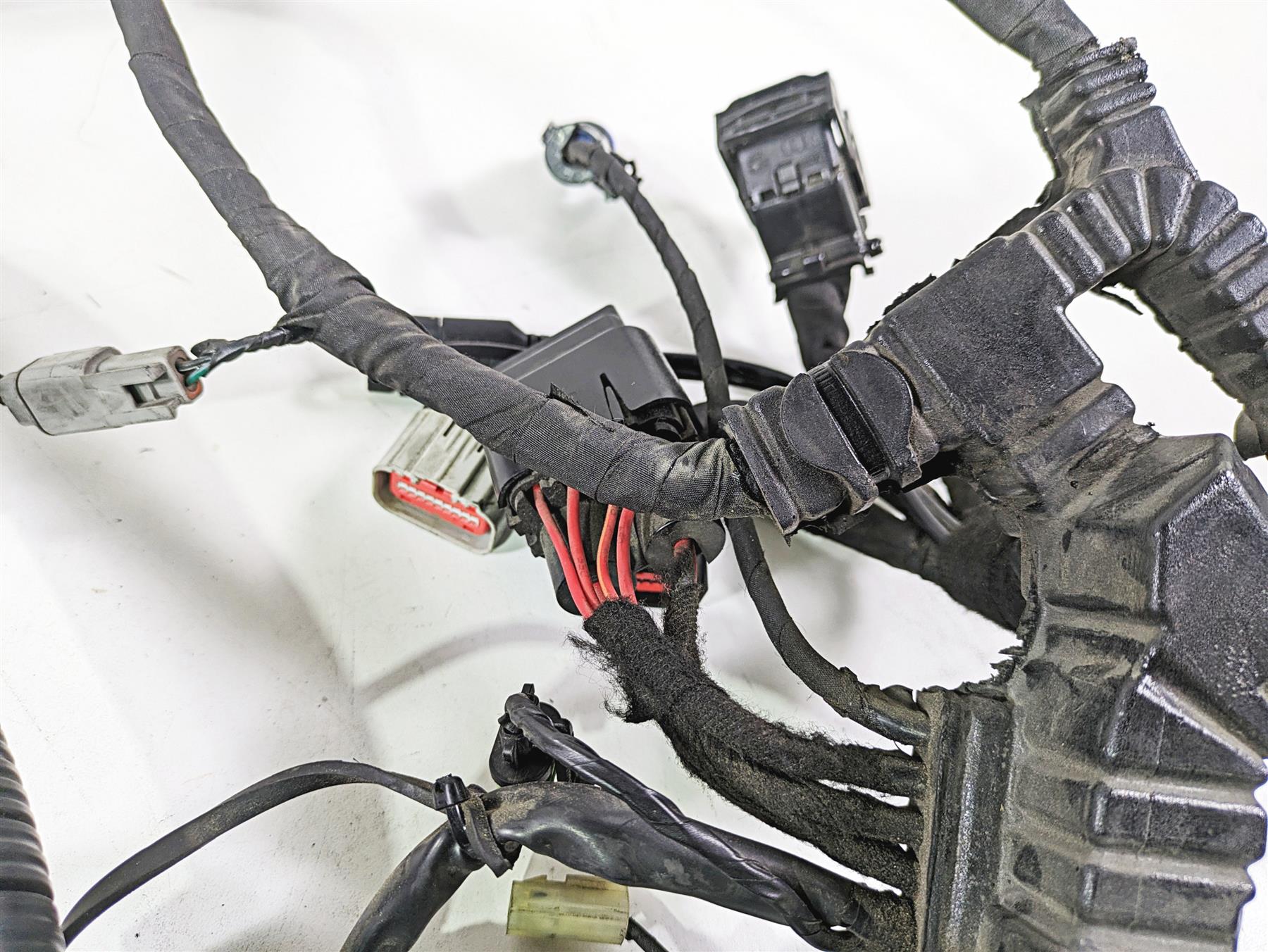 2017 Harley Dyna FXDB Street Bob Main Wiring Harness Loom - NON Abs 71072-12A {{ shop.shopifyCountryName }} - Mototech271