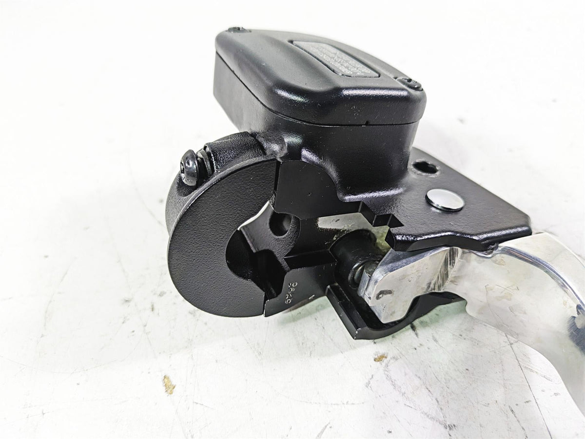 2019 Harley FLHCS Softail Heritage Front Brake Master Cylinder 1/2" 41700233 {{ shop.shopifyCountryName }} - Mototech271