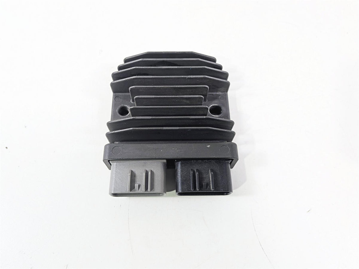 2023 Yamaha MT10 MTN1000 Rectifier Voltage Regulator 1D7-81960-10-00 FH027AA {{ shop.shopifyCountryName }} - Mototech271