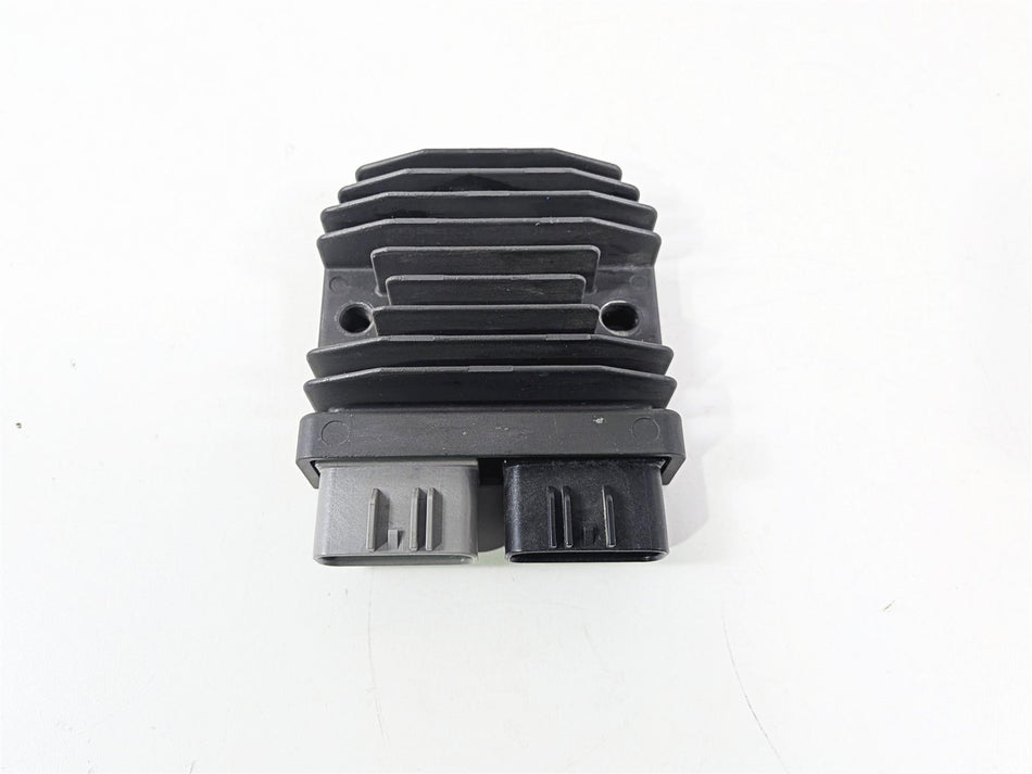 2023 Yamaha MT10 MTN1000 Rectifier Voltage Regulator 1D7-81960-10-00 FH027AA {{ shop.shopifyCountryName }} - Mototech271