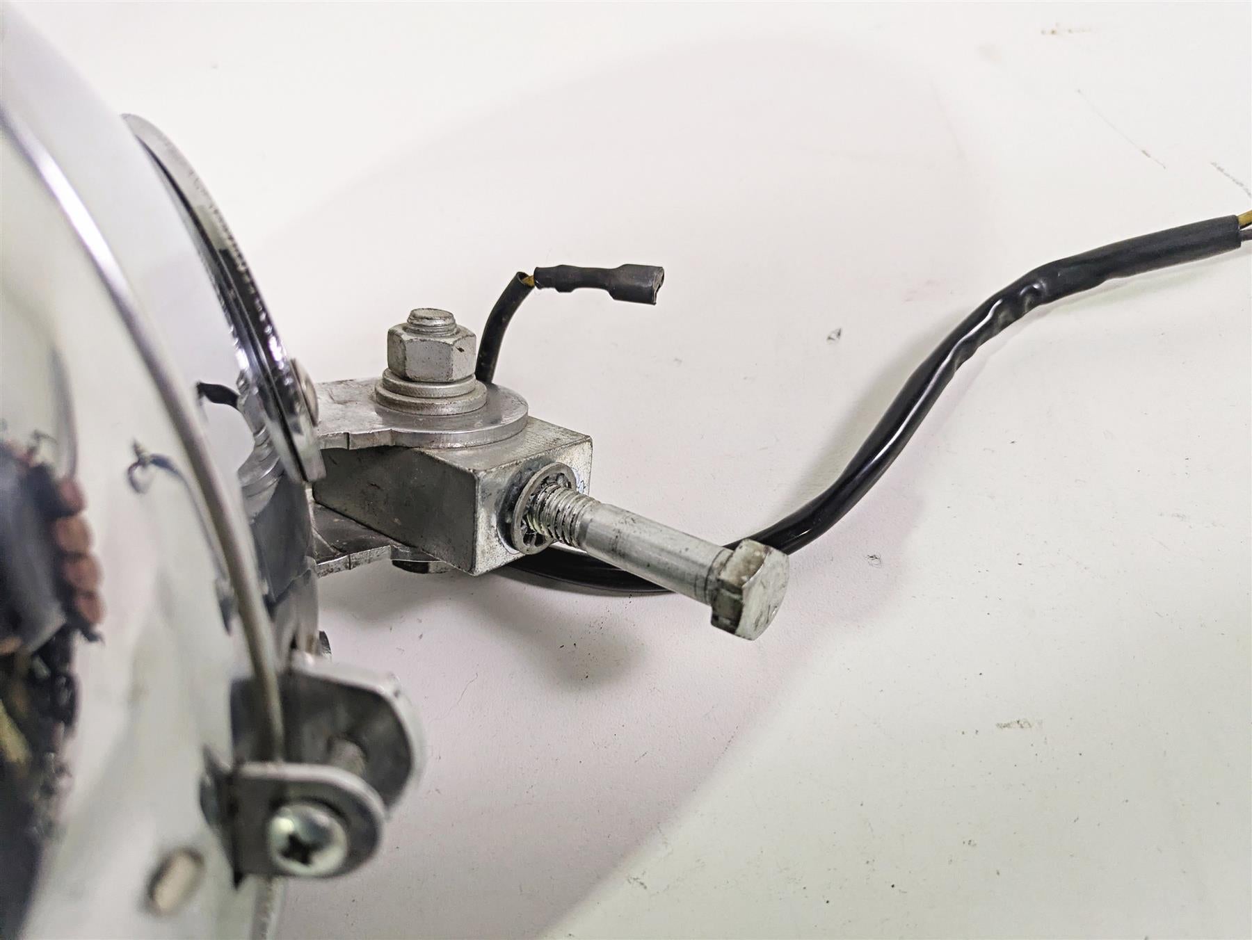 2017 Harley Softail Heritage Classic FLSTC Headlight Head Light Lamp 69748-05B {{ shop.shopifyCountryName }} - Mototech271
