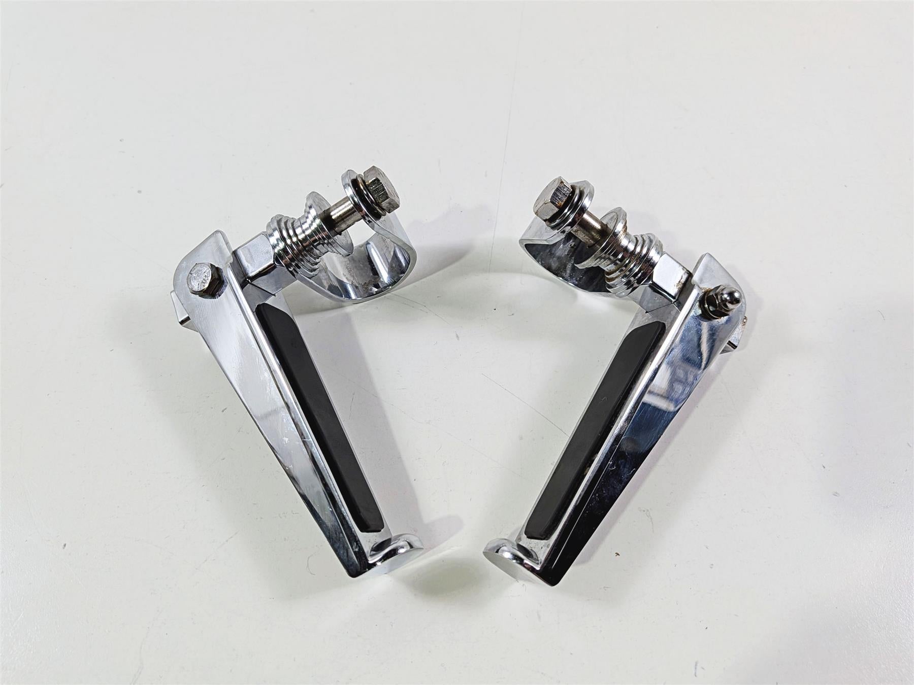 2018 Harley FLHTCU Touring Electra Glide Engine Guard Highway Peg Set 49144-86-Mototech271