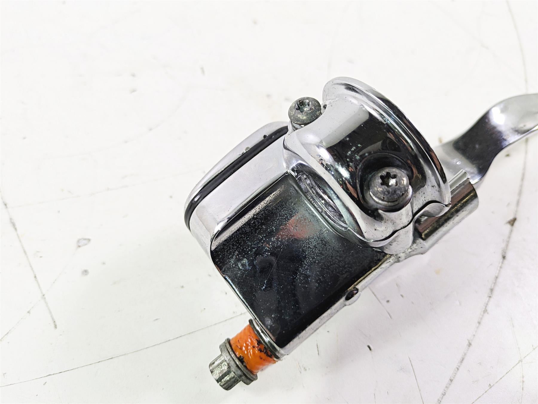 2007 Harley FXDWG Dyna Wide Glide Front Brake Master Cylinder 9/16 45029-11D {{ shop.shopifyCountryName }} - Mototech271