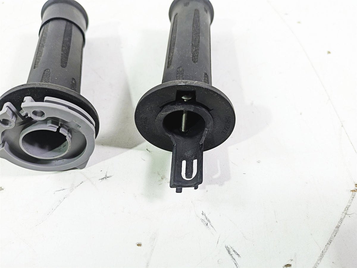 2015 BMW R nineT K21 Left Right Hand Grip Set 61317721849 61317714236 {{ shop.shopifyCountryName }} - Mototech271