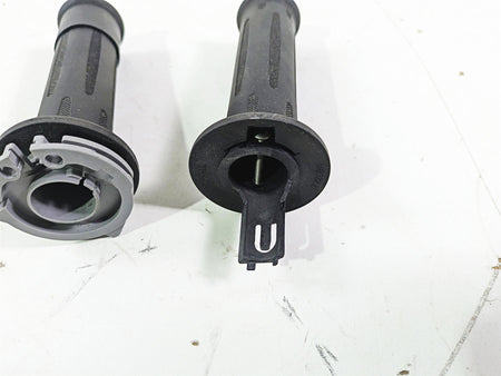 2015 BMW R nineT K21 Left Right Hand Grip Set 61317721849 61317714236 {{ shop.shopifyCountryName }} - Mototech271