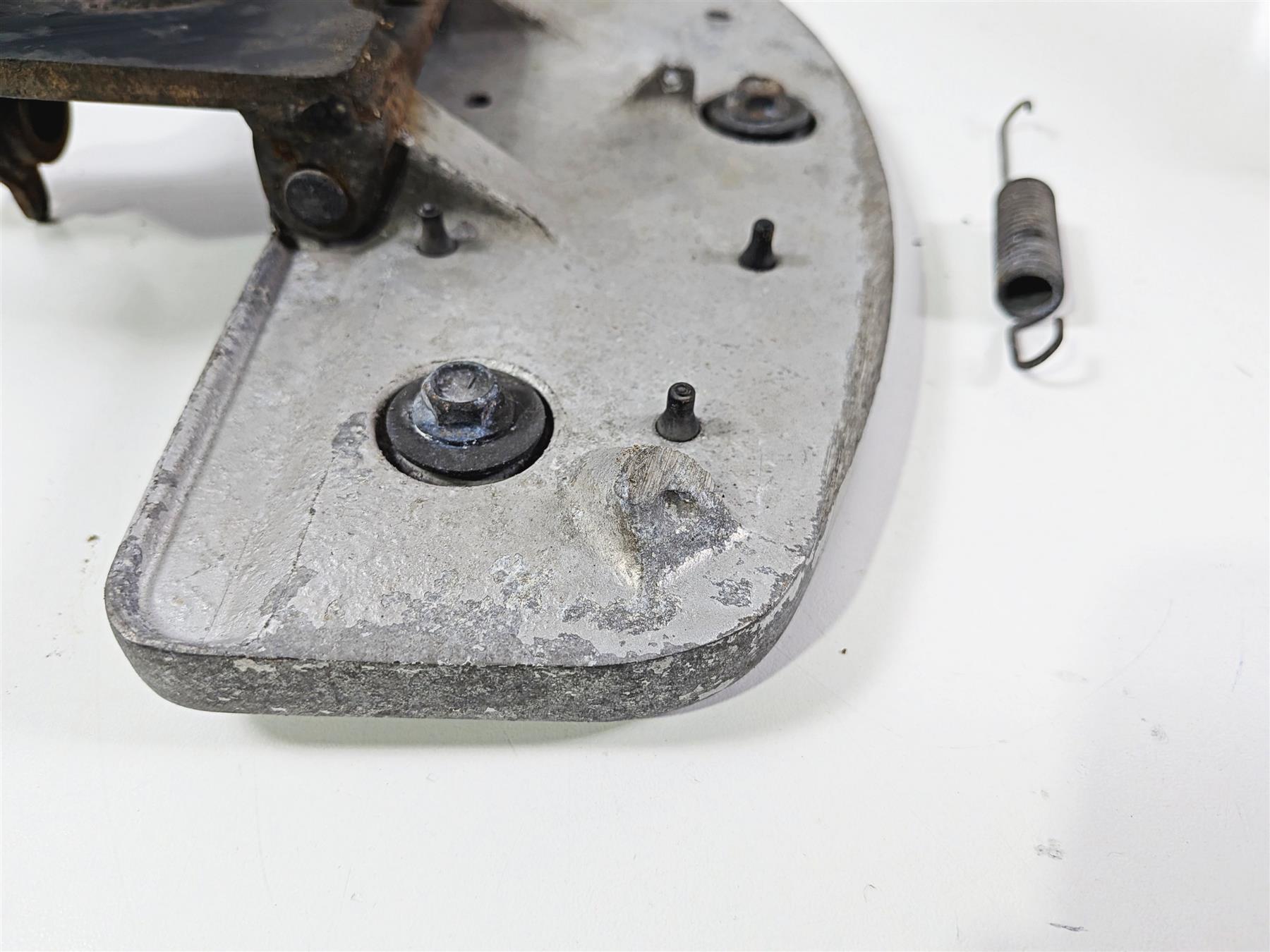 2006 Suzuki VL800 C50 Boulevard Front Left Right Floorboard Set 43510-41F10 {{ shop.shopifyCountryName }} - Mototech271