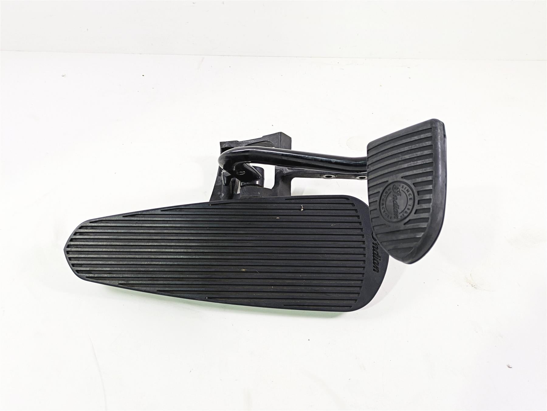 2018 Indian Chieftain Dark Horse Front Right Floor Board & Brake Pedal 5141001 {{ shop.shopifyCountryName }} - Mototech271