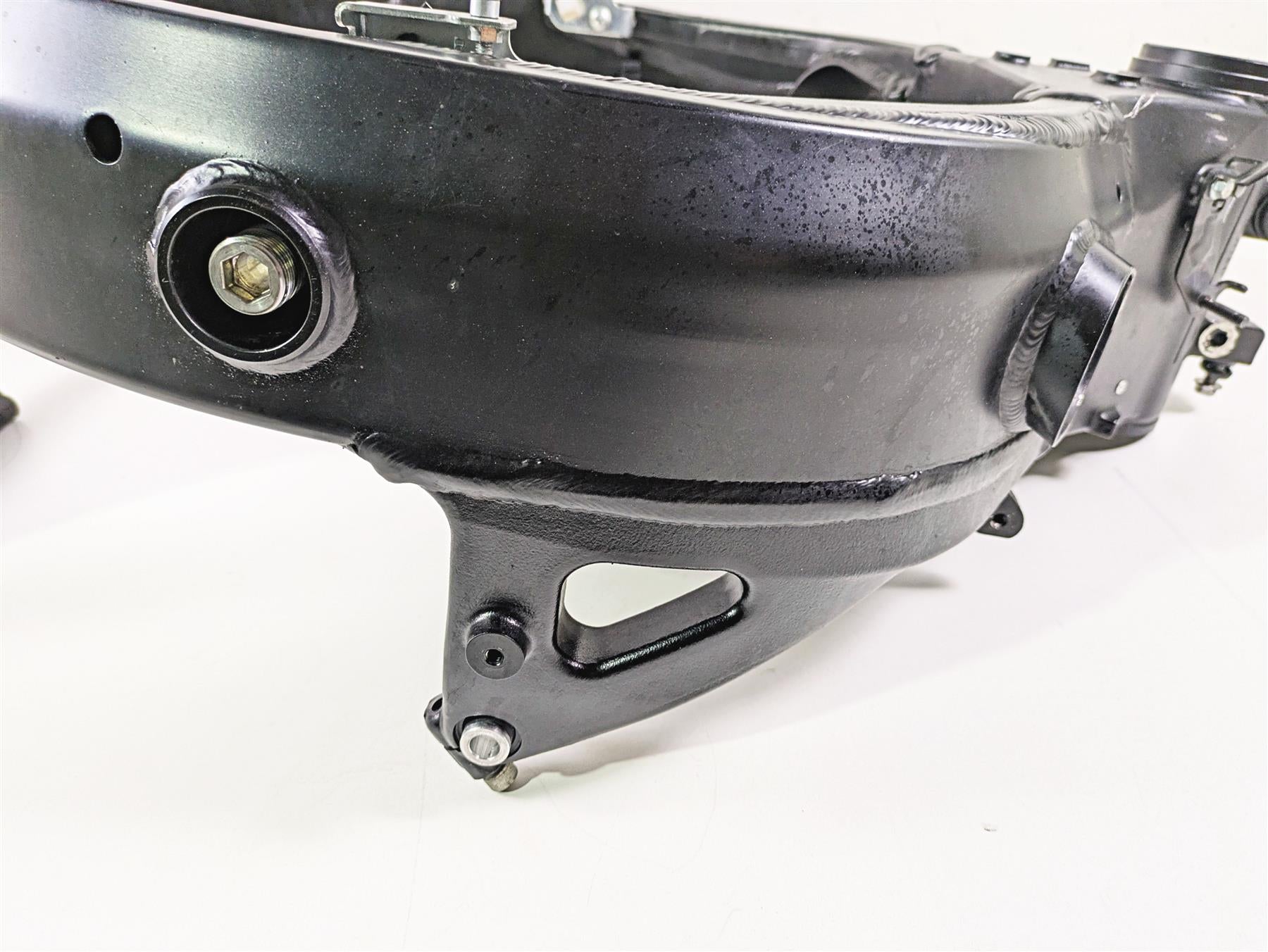 2023 Suzuki GSX1300 RR Hayabusa Straight Main Frame Chassis With Salvage Texas Title 41100-15H20-YAP {{ shop.shopifyCountryName }} - Mototech271