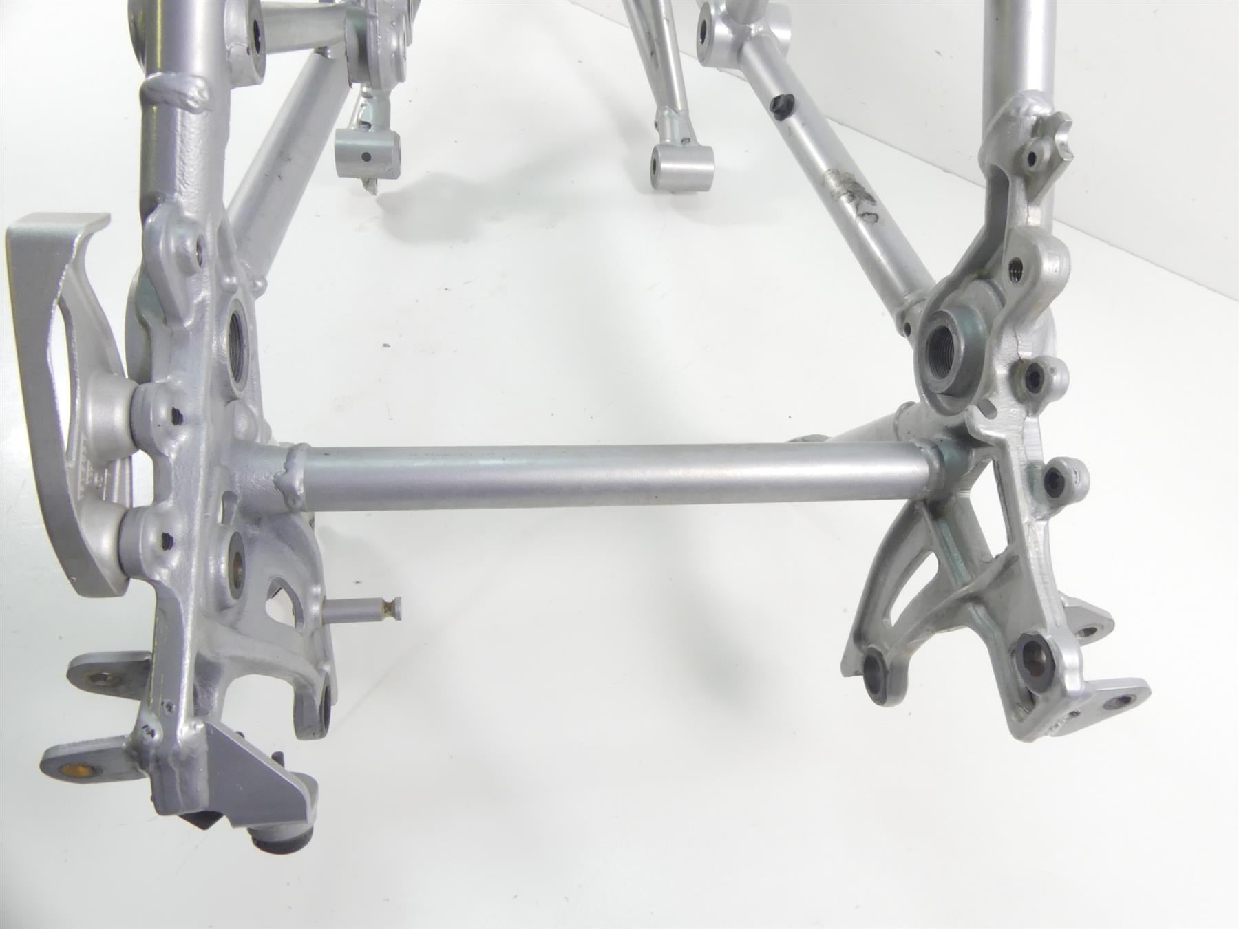 2014 BMW R1200GS K50 Straight Main Frame Chassis Silver - Salvage Title -46519444971 {{ shop.shopifyCountryName }} - Mototech271