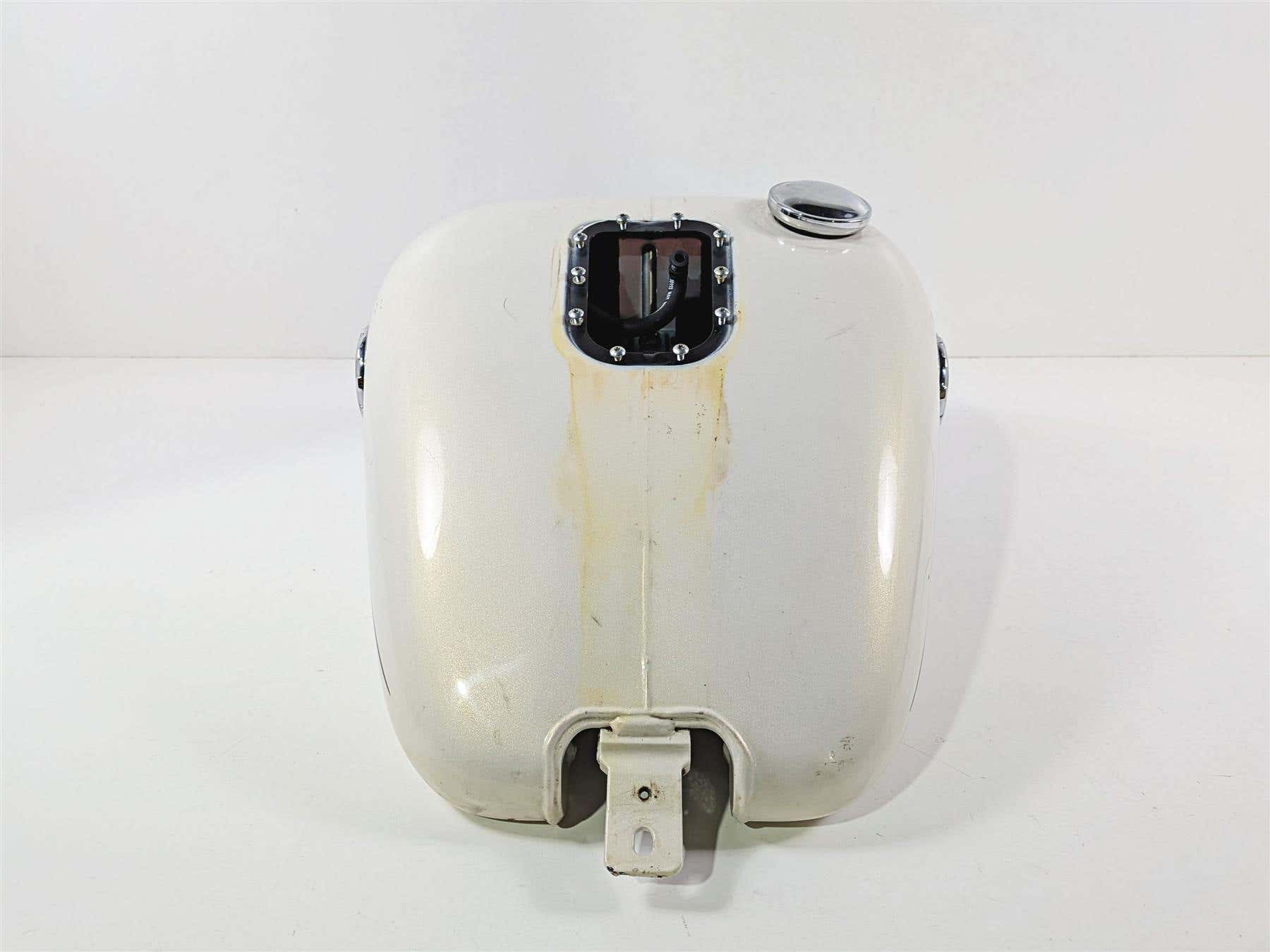 2014 Harley FXSB Softail Breakout Fuel Gas Tank -No Dent -Morocco
