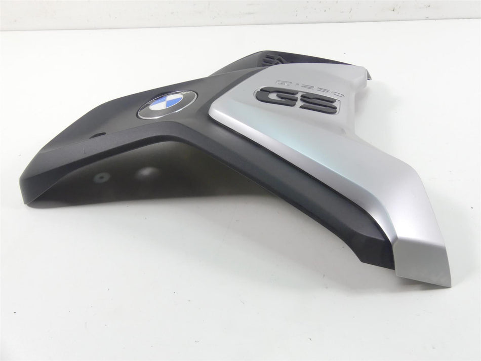2019 BMW R1250GS K50 Right Side Intake Fairing & Emblem 46638556656 46638392882 {{ shop.shopifyCountryName }} - Mototech271