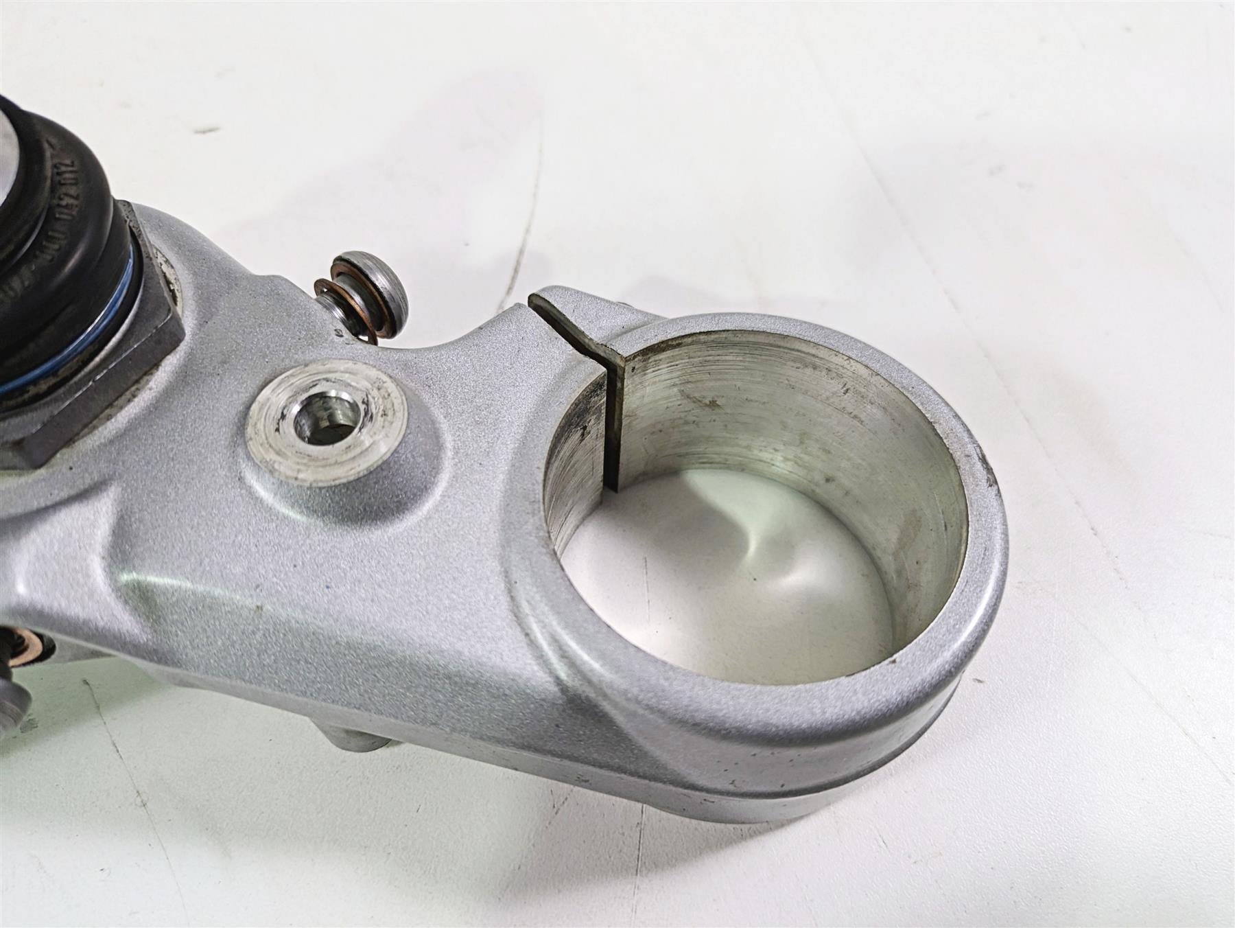 2012 BMW R1200R K27 Lower Triple Tree Steering Clamp X144 31428520146 {{ shop.shopifyCountryName }} - Mototech271