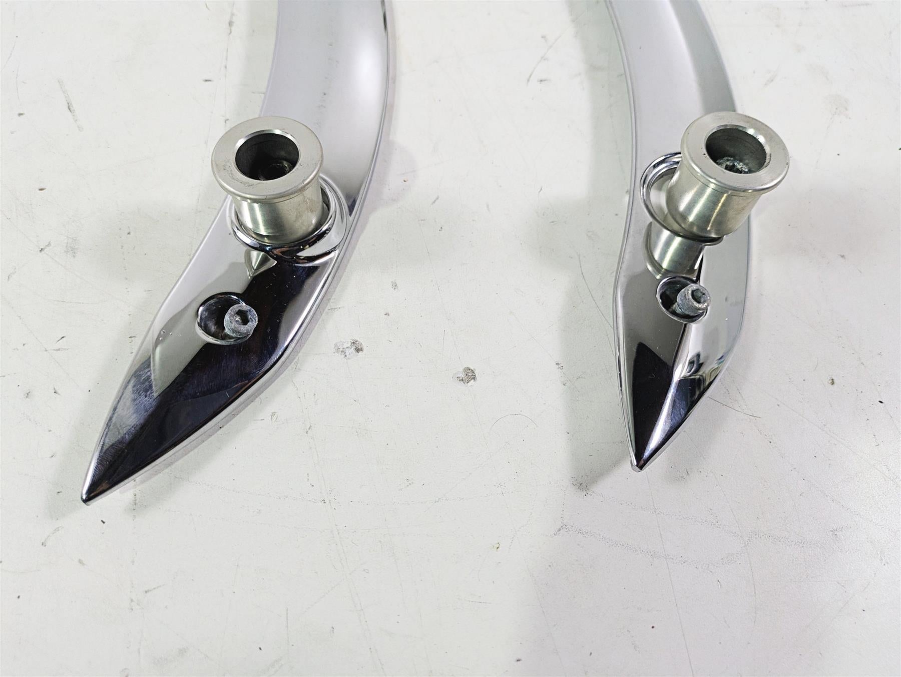 2018 Indian Chieftain Limited Rear Chrome Fender Struts Braces 5139599 5139598 {{ shop.shopifyCountryName }} - Mototech271