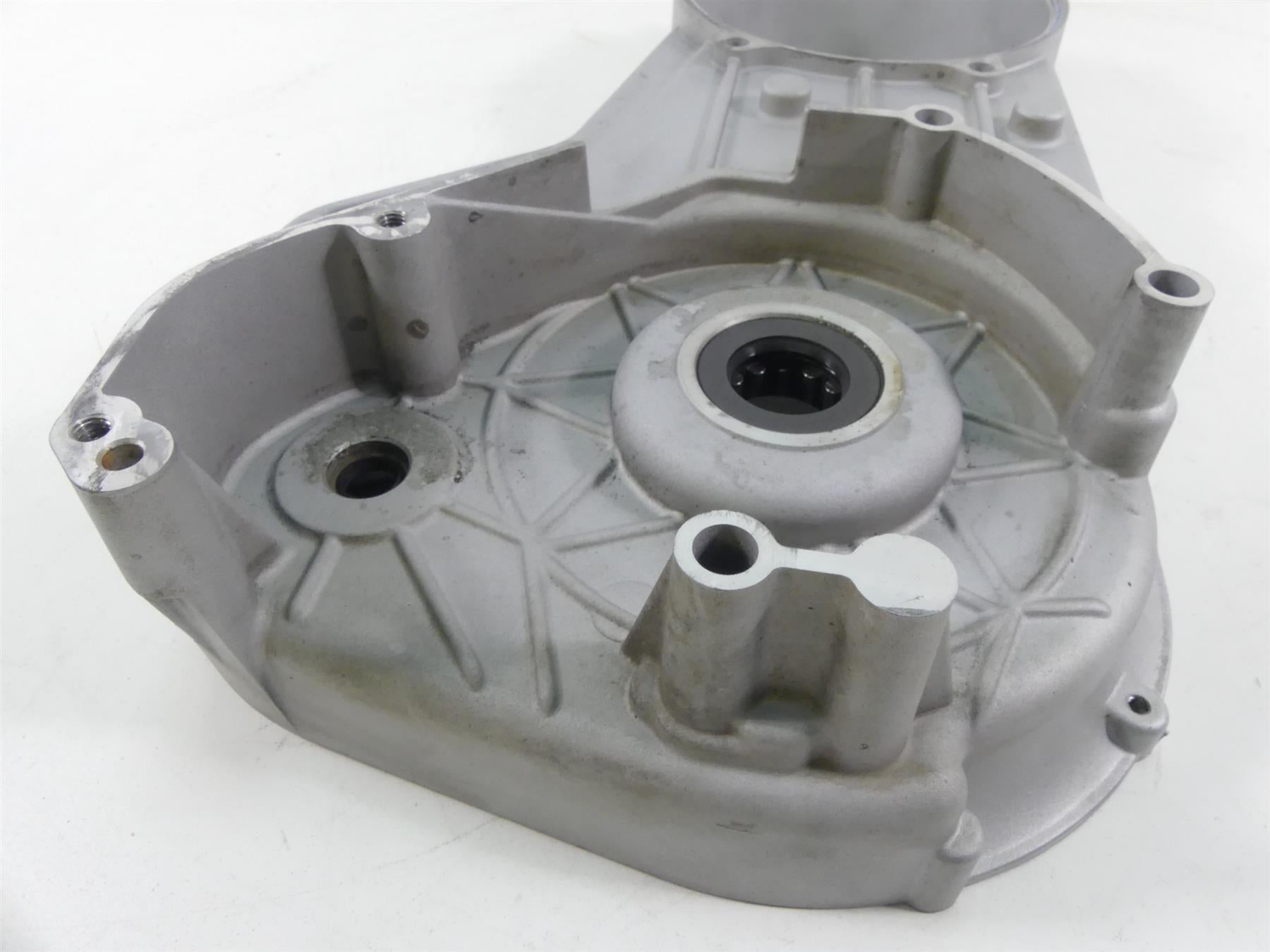 2004 Harley FLHTC SE CVO Electra Glide Inner Primary Drive Clutch Cover 60677-01 {{ shop.shopifyCountryName }} - Mototech271